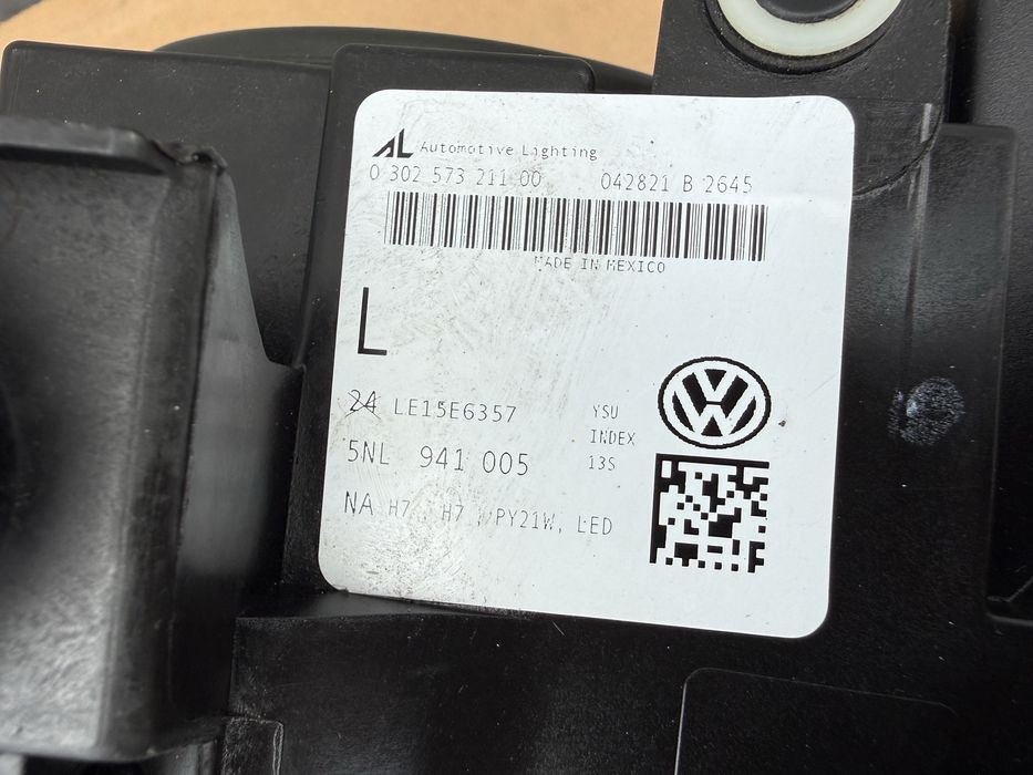 Фари Volkswagen Tiguan 2