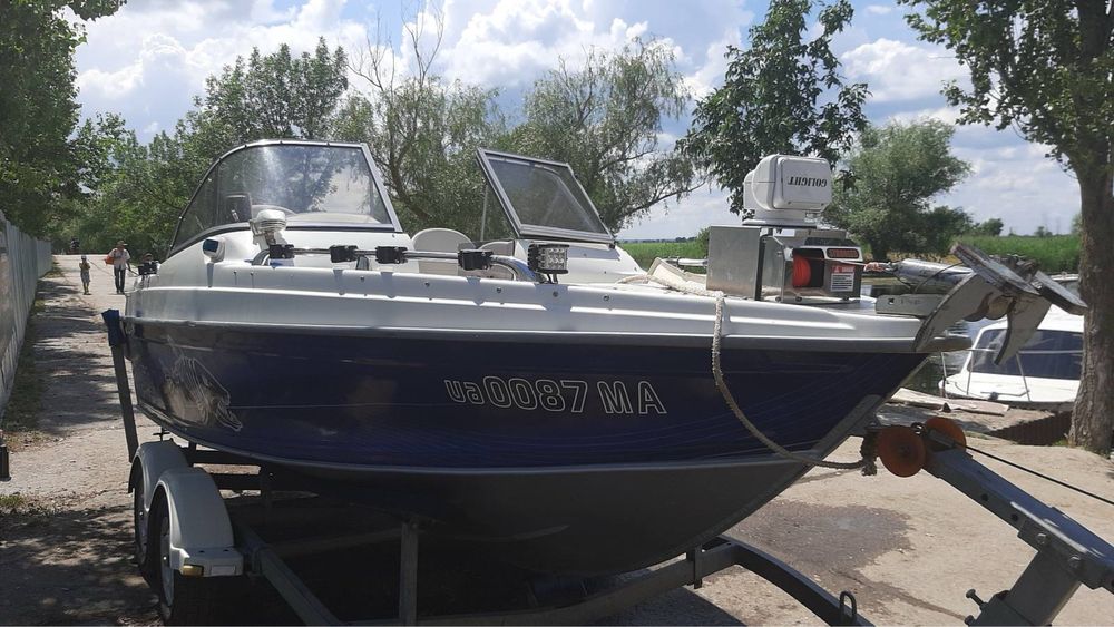 В продаже Катер UMS-520