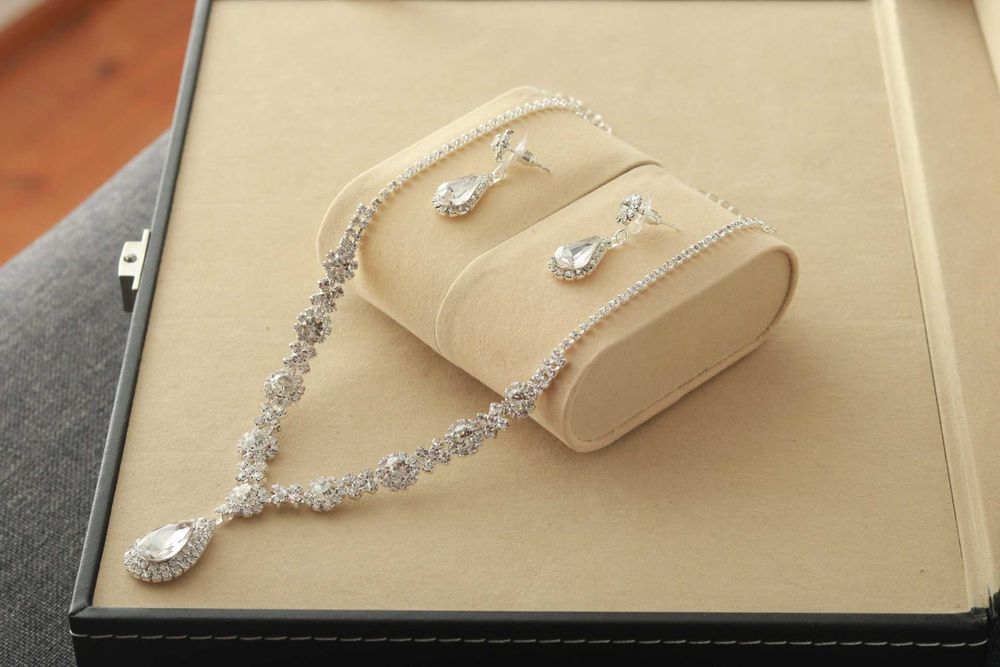 B5.10 Hit Zestaw biżuterii z białymi kamieniami i cyrkoniami 2 cz.ślub