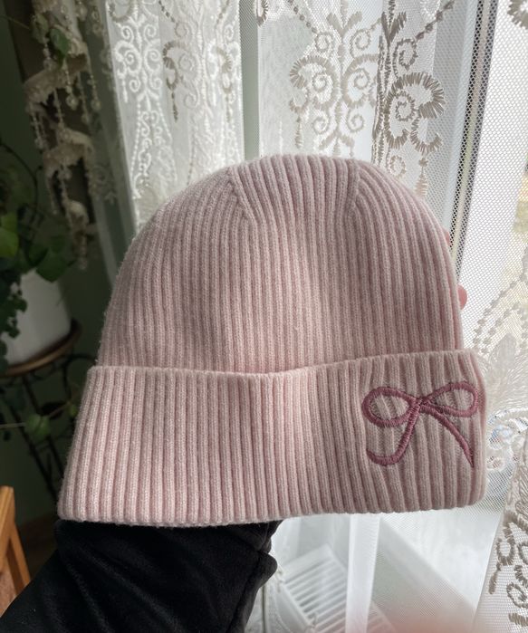 Шапка весняна осіння на дівчинку