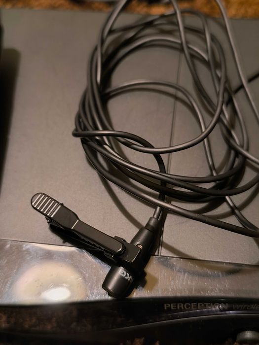 Microfone de lapela - AKG PW45 - Para Igrejas bandas e teatros