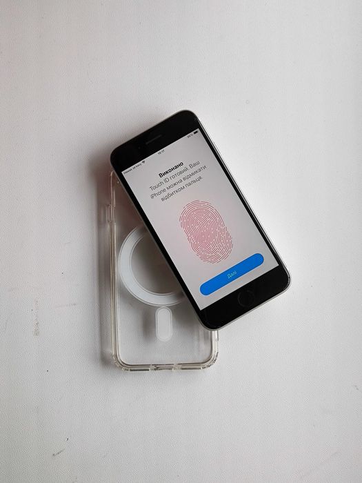 Apple iPhone SE 3 покоління 2022 рік 64 ГБ