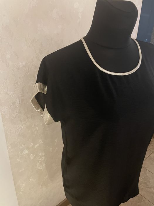 Nowa z metką bluzeczka