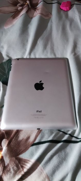 IPad 2(16gb,3поколение) в очень хорошем состоянии