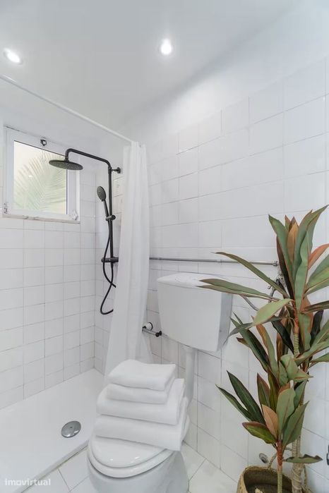 Apartamento T1 com 1 casa de banho na Estrela
