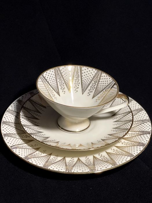 Винтажная посуда фарфор германия порцелян разные
БАВАРИЯ ЭЛЬФЕНБАЙН