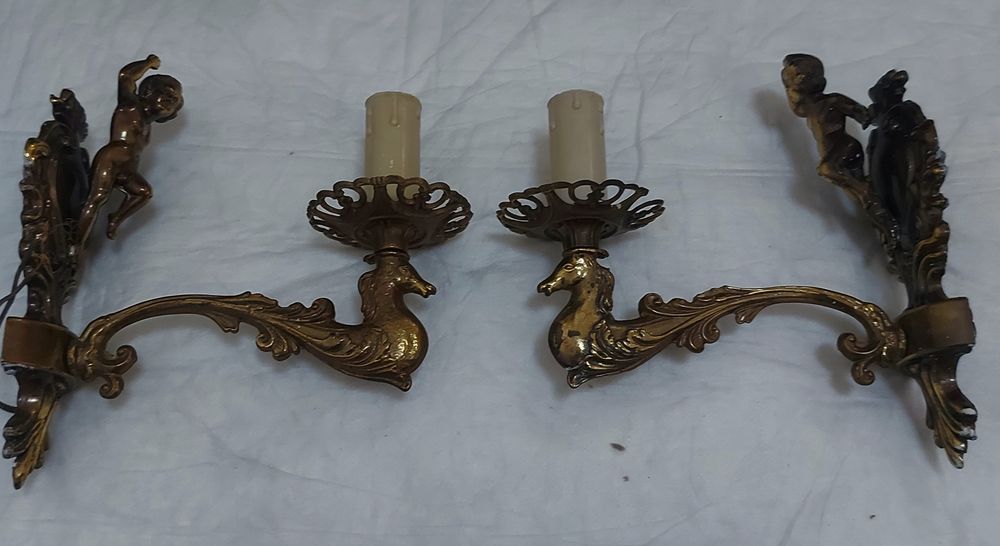 Бра настінні бронзові.
