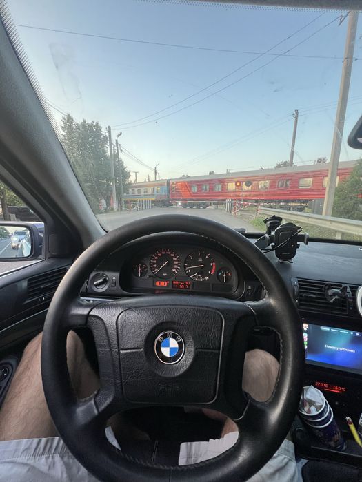 BMW E39.