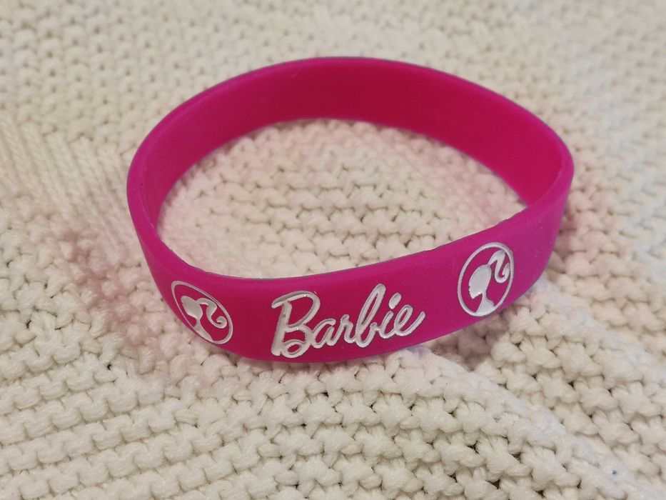 T-shirt e acessórios Barbie (mala, estojo) - Novos