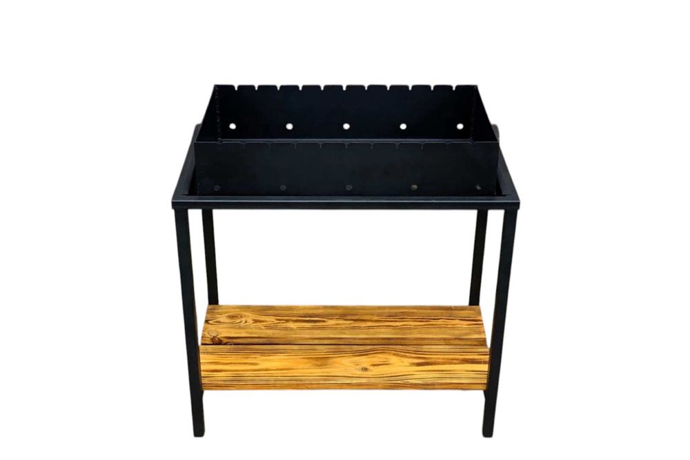 металевий мангал у стилі лофт з дерев'яною поличкою для дров