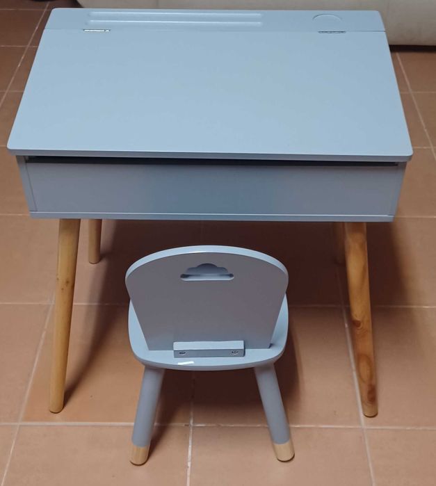 Secretaria/escrivaninha criança