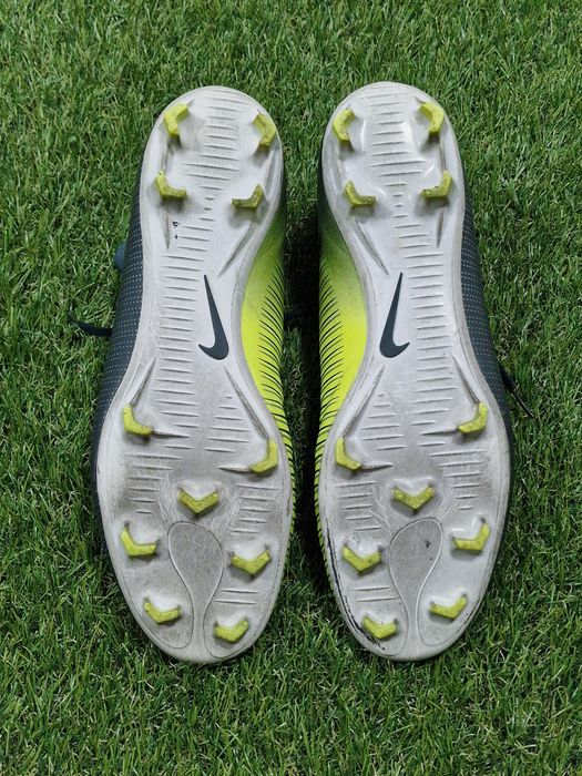 Chuteira Nike Mercurial Victory CR7 (EUR 46)