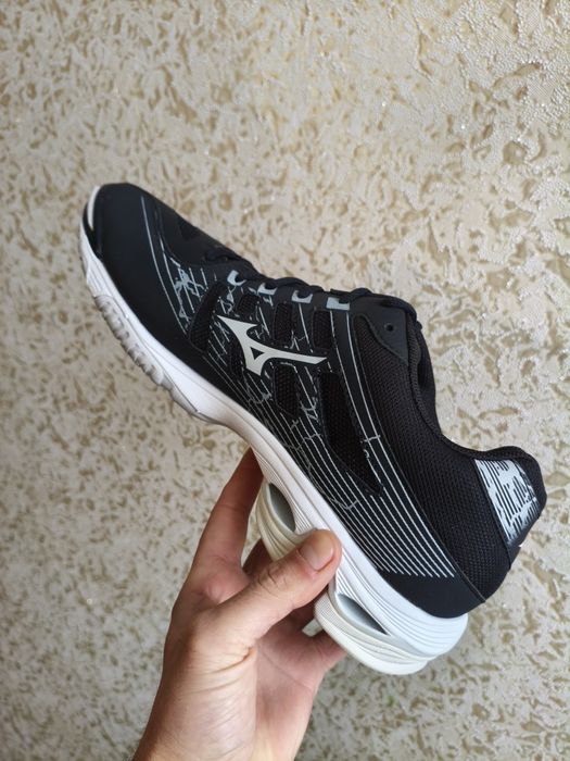 Чоловічі кросівки Mizuno 47 розміру