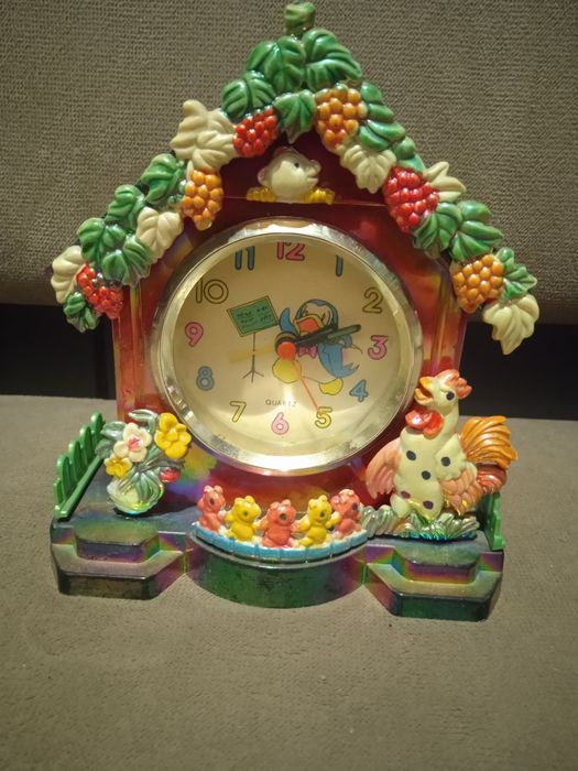 Продам детский будильник в отличном состоянии недорого