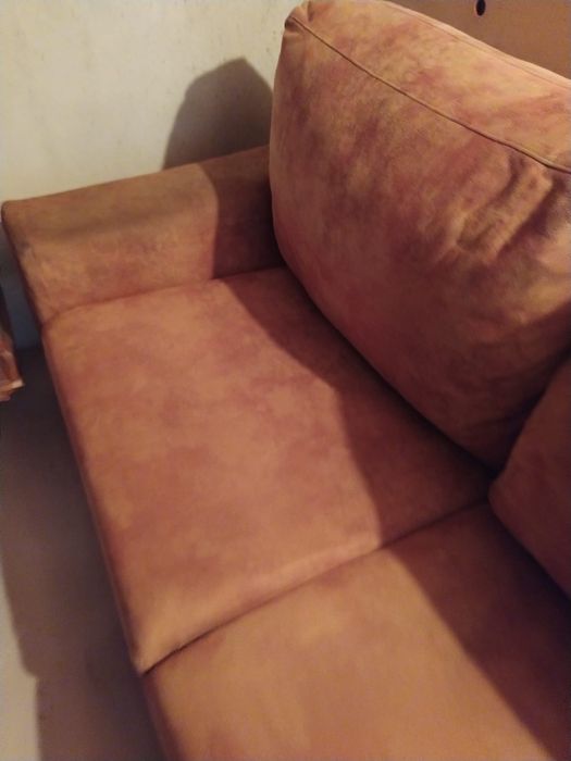 Sofá de dois lugares