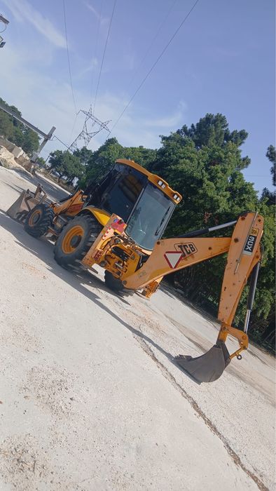 Retroescavadora JCB - Excelente Estado