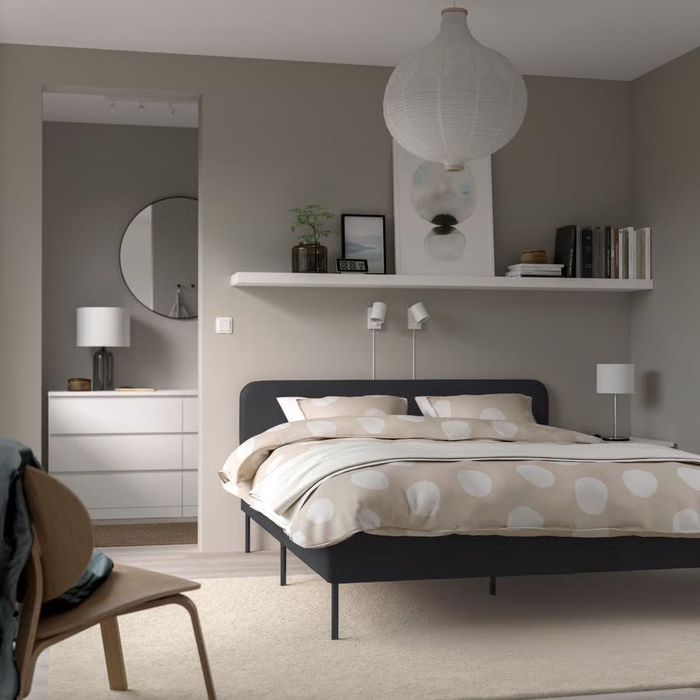 Cama IKEA sem colchão
