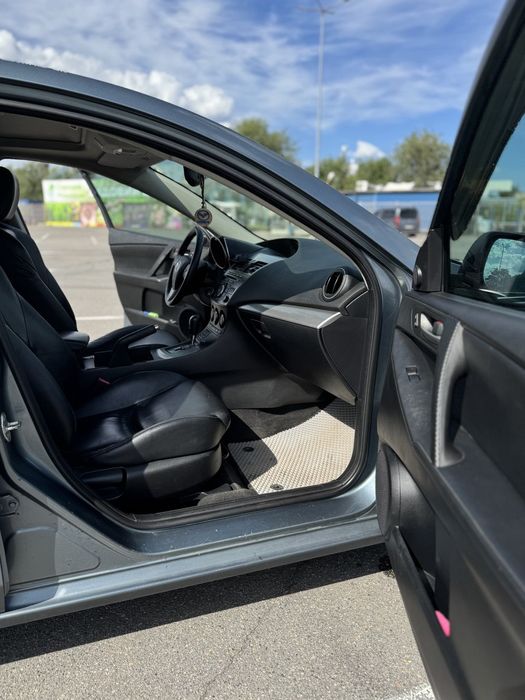 Продам Мазда 3 bl