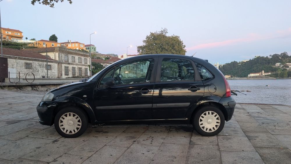 Citroen C3 - 1.1 gasolina foto 2