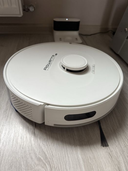 Продам робот пылесос Rowenta