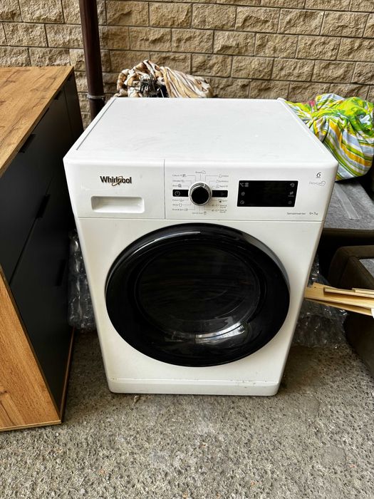 Стиральная машина с сушкой WHIRLPOOL FWDG97168B EU