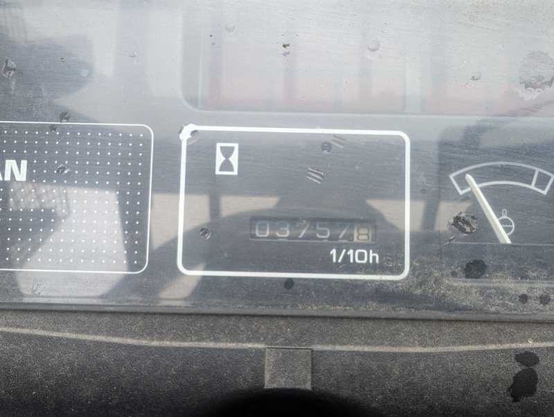 Вилочний автонавантажувач Nissan, з напрацюванням 3757 мотогодин