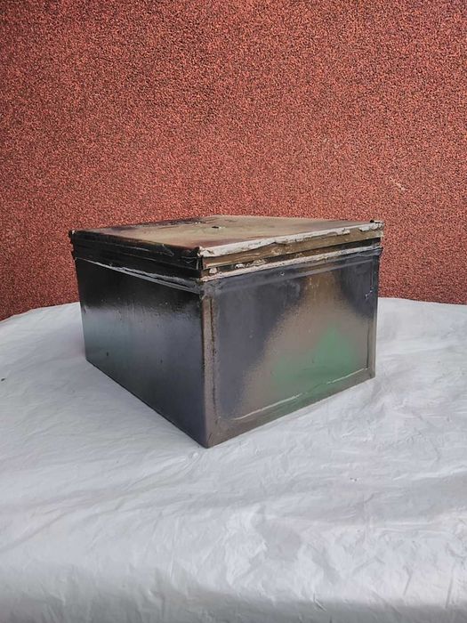 Pojemnik metalowy wojskowy