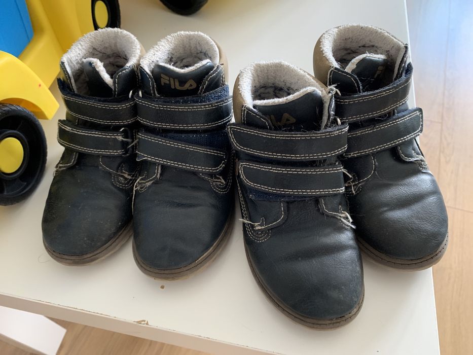 Botas fila menino ou menina nr 25 os dois pares
