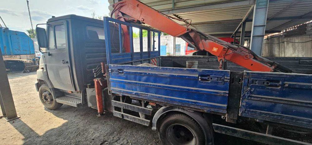 ЗИЛ 5301 (Бичок) 2005 кран-манипулятор