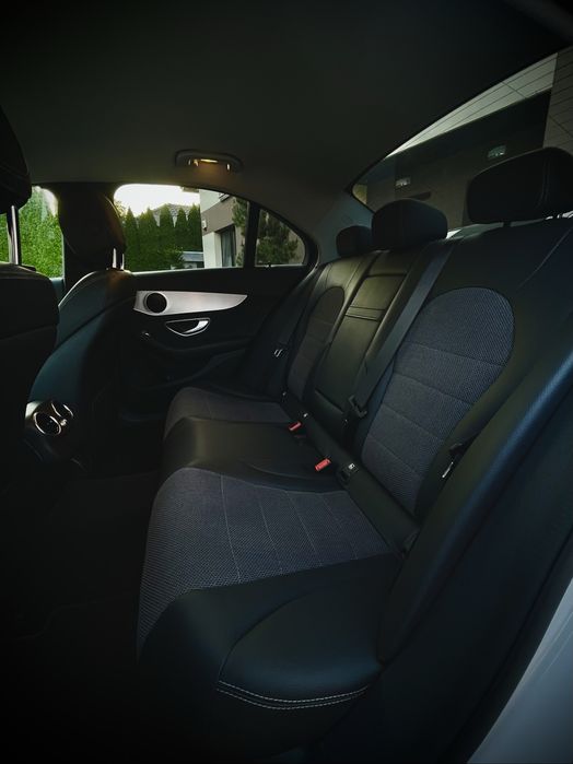 Auto do ślubu Mercedes C klasa