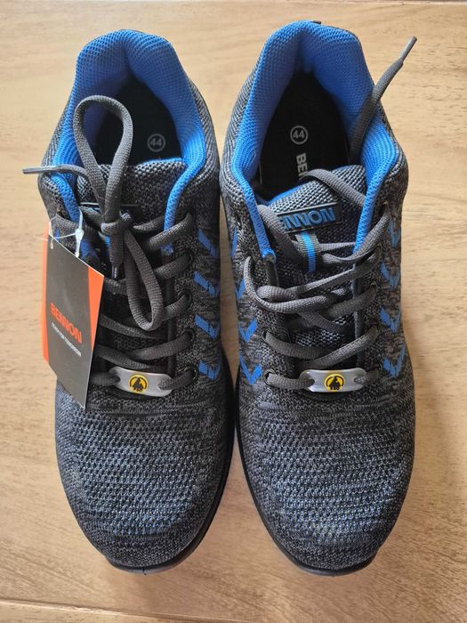 Кросівки з захистом , металевий носок 40 розмір