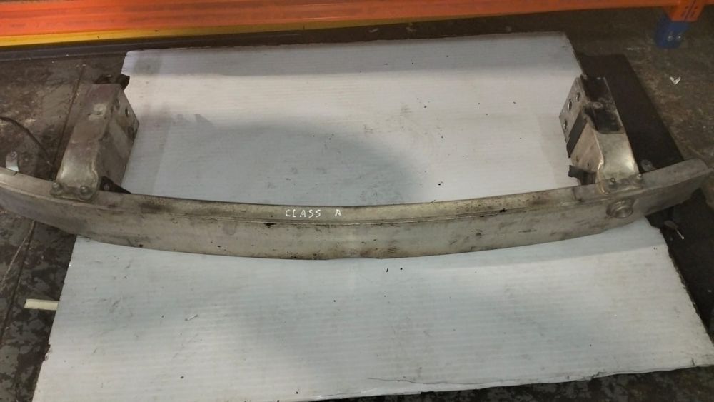 Reforço de Para choques frente Mercedes Class A 2015
