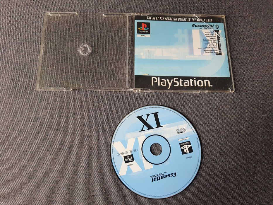 Essential Playstation 9 IX Tomb Raider Tekken Colin Gran Turismo Kula World Bomberman
