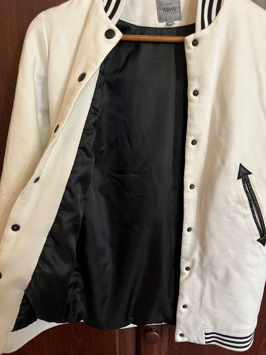 Бомбер для модніків