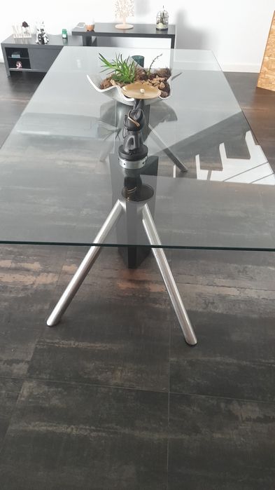 Mesa de jantar de vidro