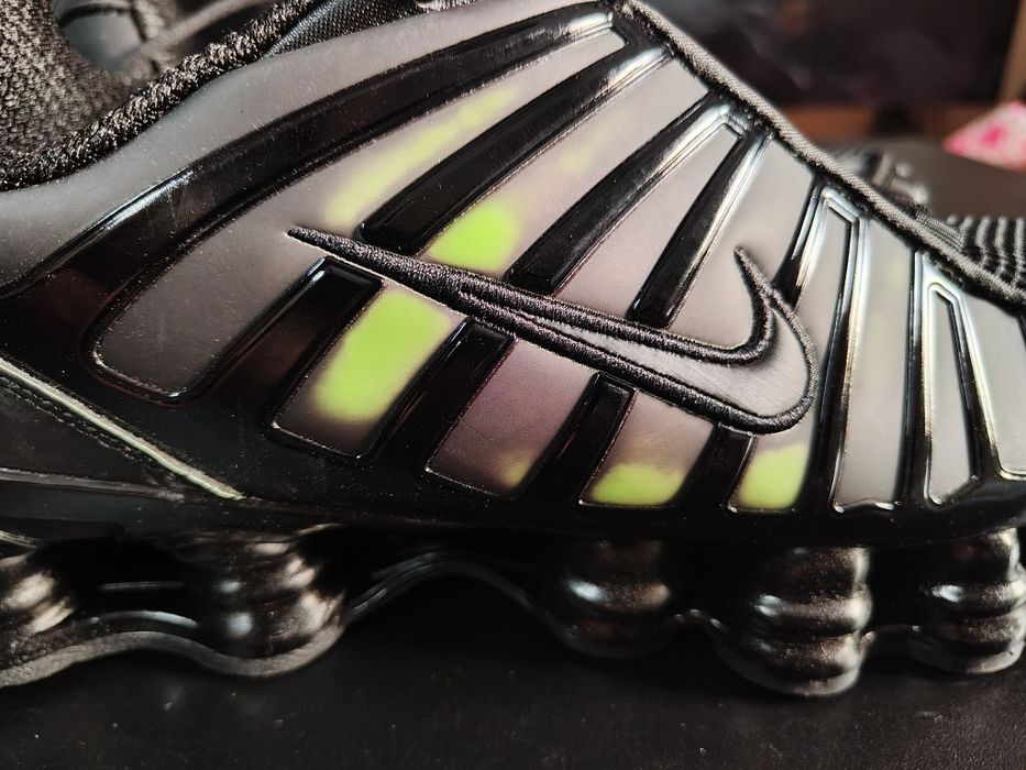 Nike Shox zmieniają kolor