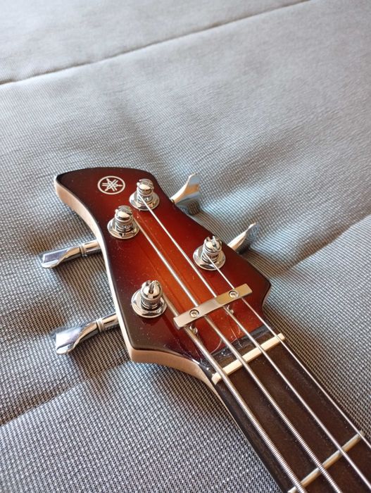 Baixo Yamaha - YAMAHA - TRBX204 OVS