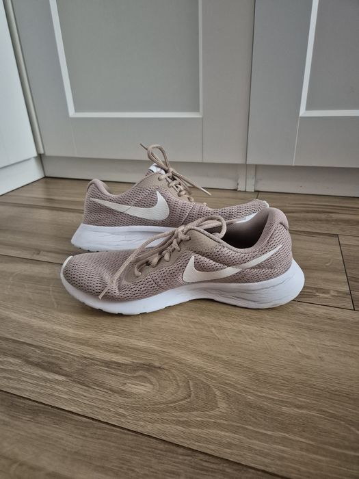 Buty Nike tanjun