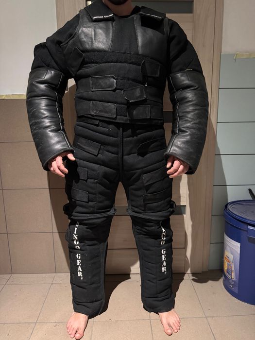 Strój cywilny do gryzienia Dingo Gear