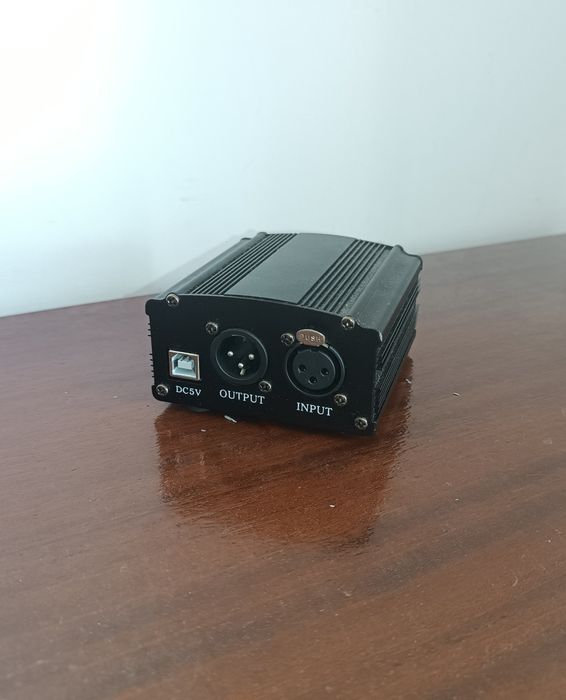 Fonte de alimentação externa  "Phantom Power" 48V