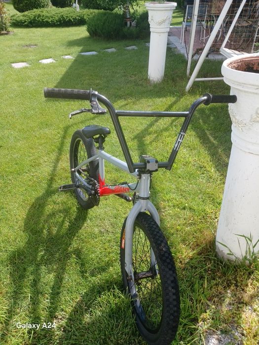 Велосипед BMX Giant