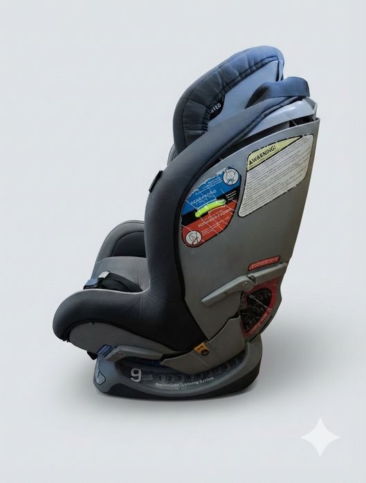 Продам надійне автокрісло Chicco NextFit (0-29 кг)