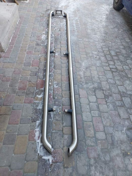 Бічні труби (пороги) на Renault Master 3