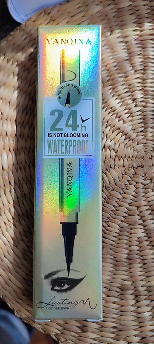 Eyeliner czarny, wodoodporny