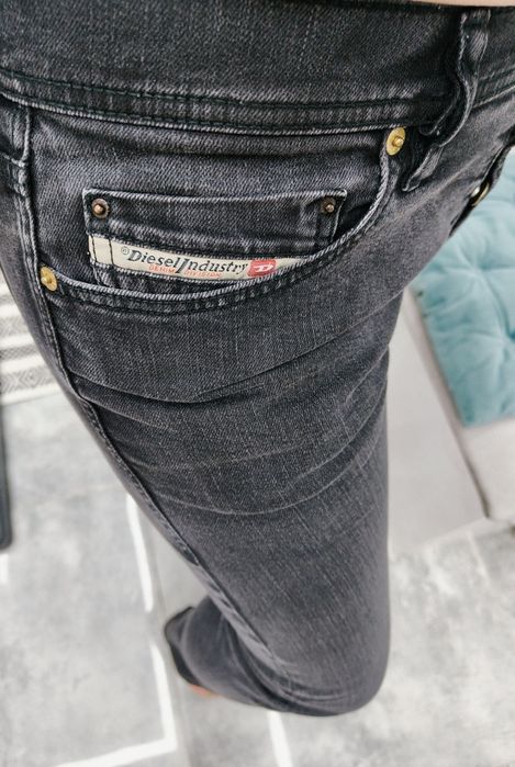 Jeansy Diesel Industry M