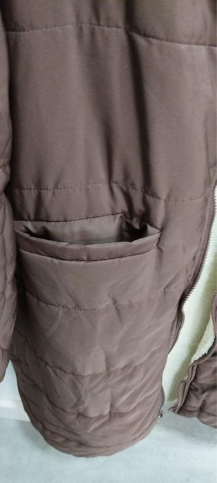 Dluga kurtka dwustronna Sherpa czekoladowa 2xl