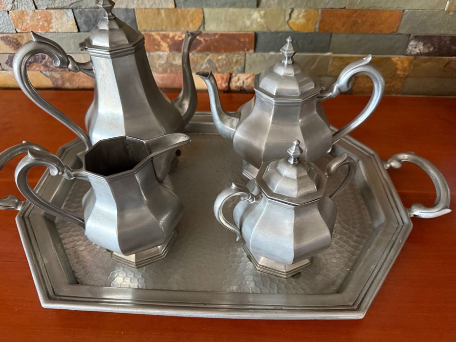 Conjunto de chá em Estanho com bandeja