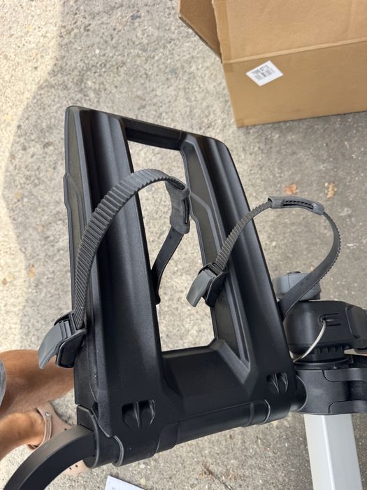 Велоплатформа велобагажник велокріплення на задню дверку ляду Thule Outway Platform 993001