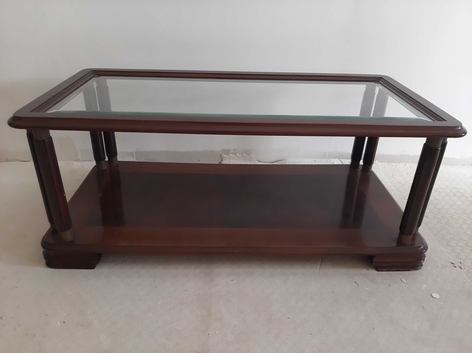 Mesa de centro em nogueira e latão