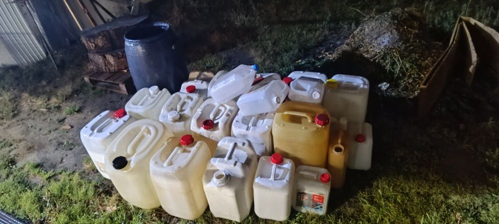 Depósitos e jerricans em plastico para liquidos